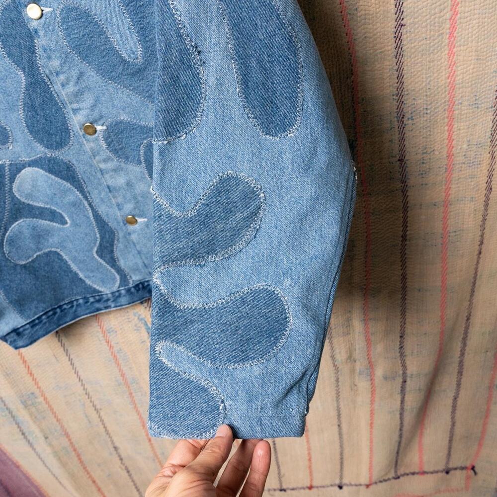 Upcycled patchwork denim jacket - image 5